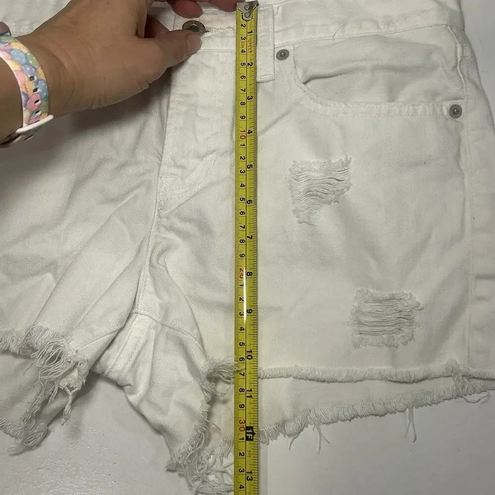 Lucky Brand Cut Off White Denim Shorts Size 6 Relaxed Raw Hem Women - Picture 9 of 10